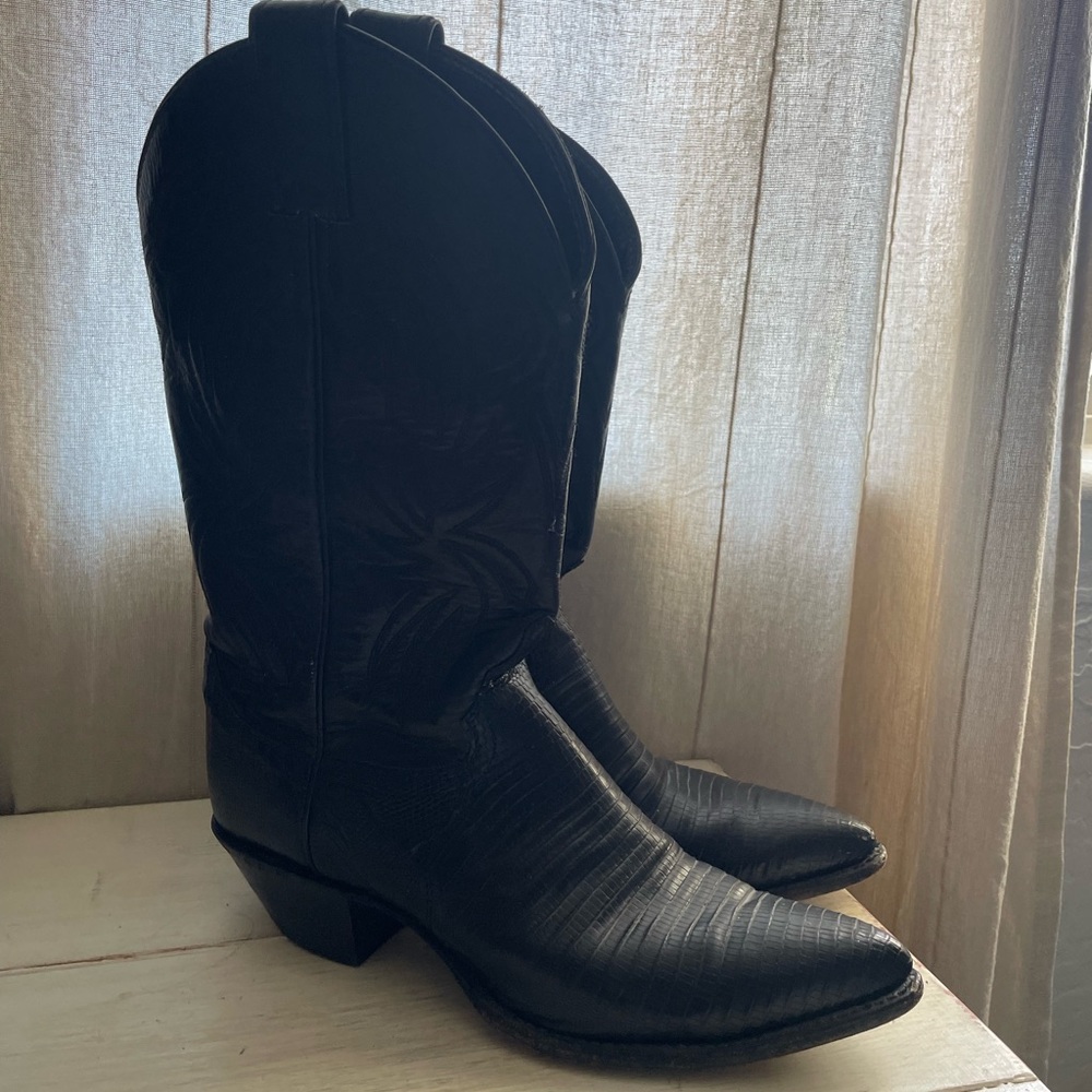 Black leather boots justins